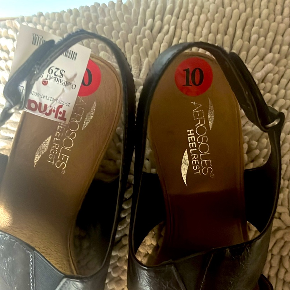 NWT Aerosoles navy blue wedge sandals - Picture 2 of 4